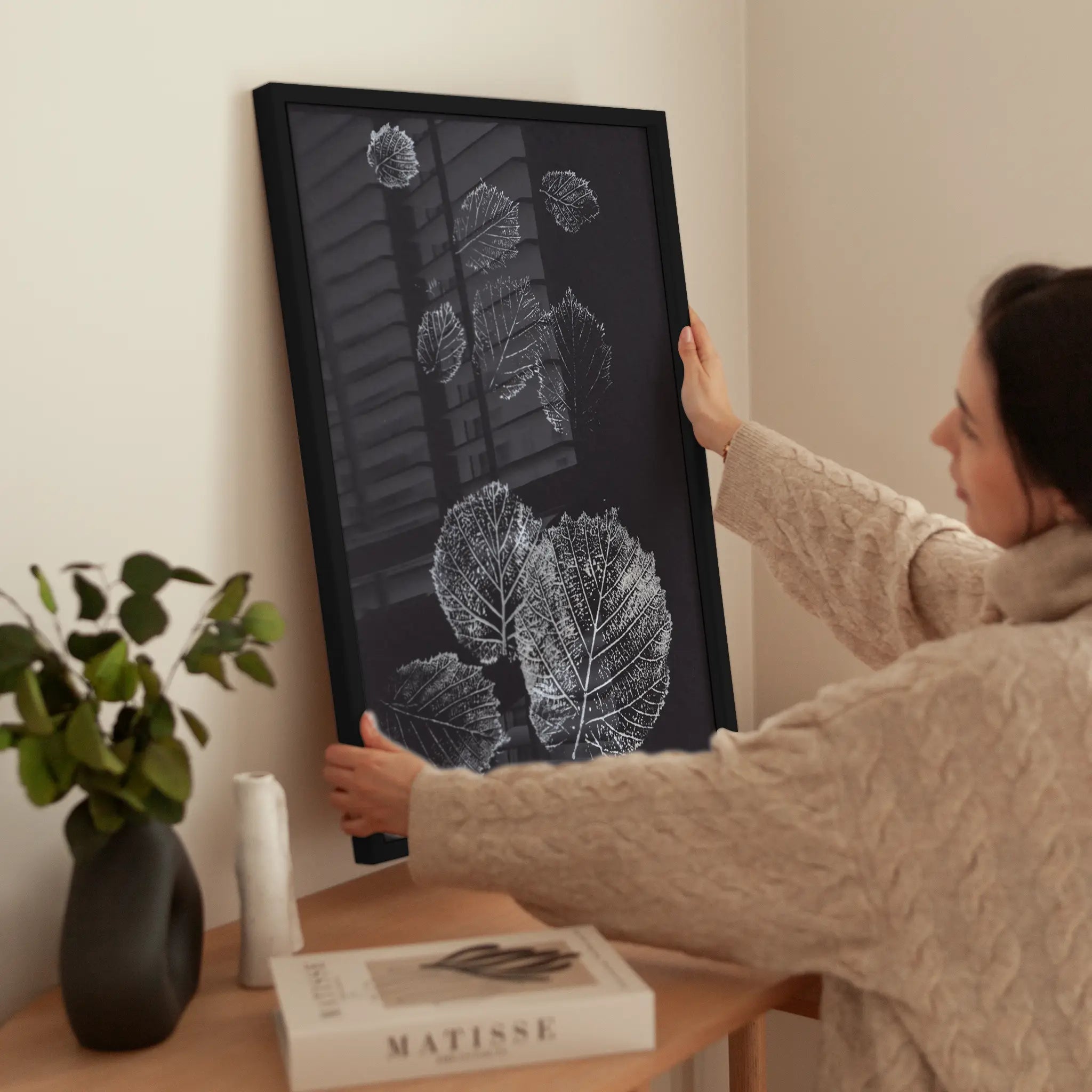 Botanical Sketch wird aufgehängt