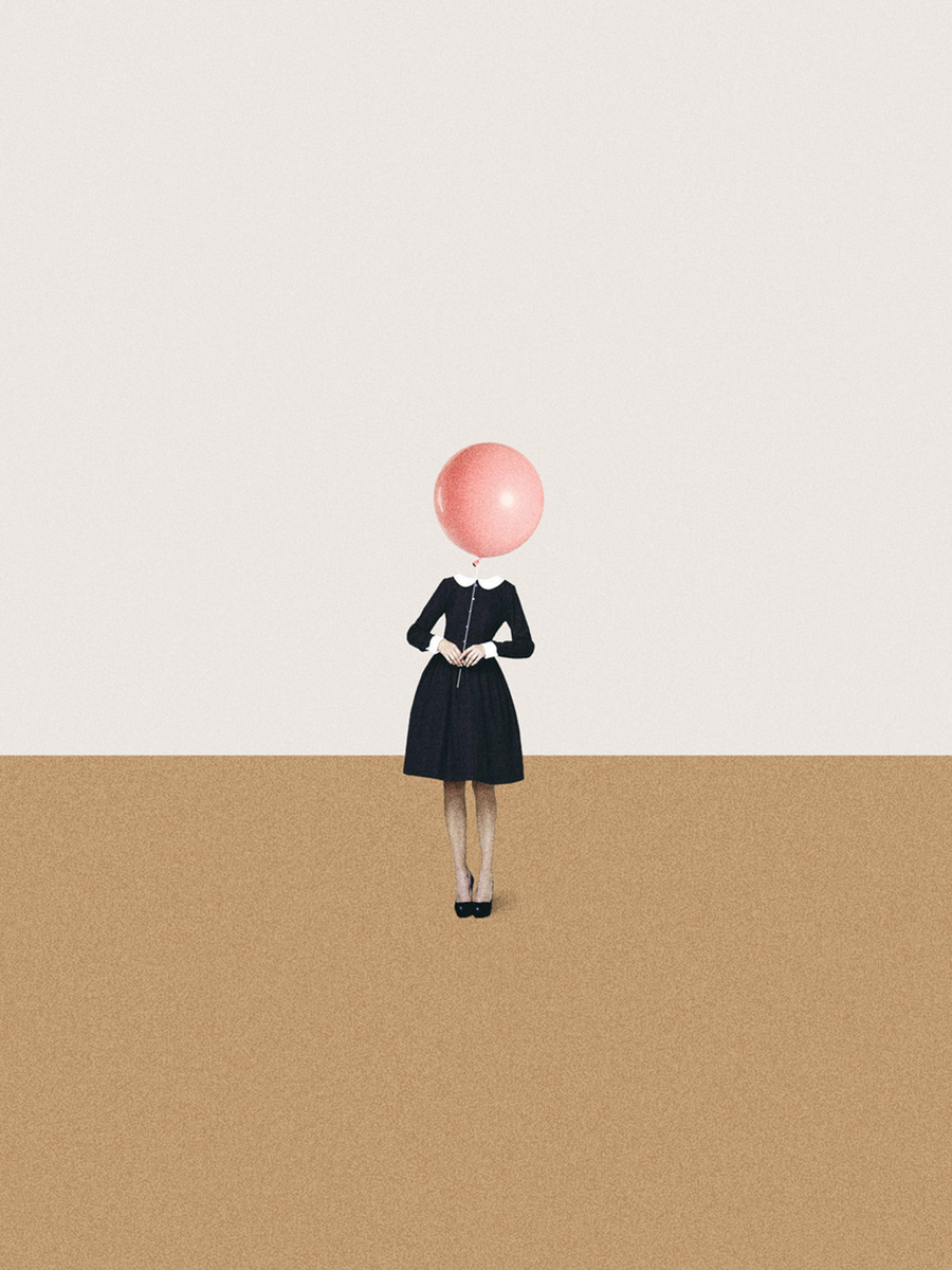 Eine Frau in einem schwarzen Kleid mit einem pinken Ballon als Kopf auf einem minimalistischen Hintergrund.