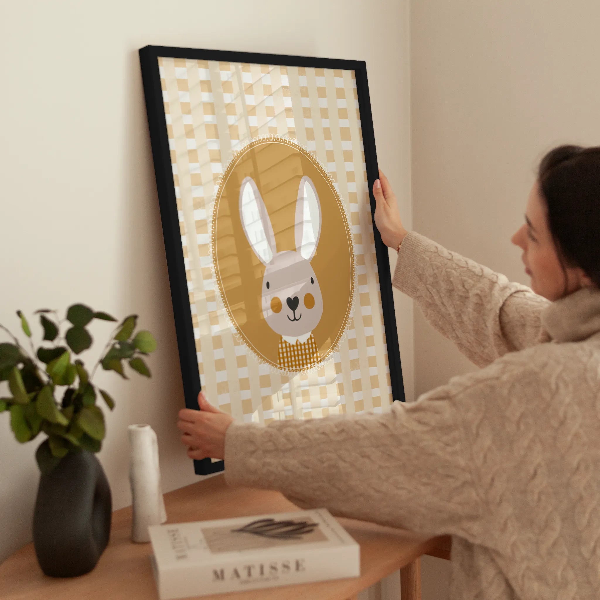 Bunny Portrait wird aufgehängt