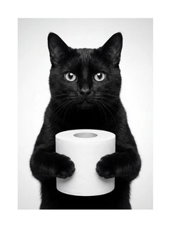 Schwarze Katze hält eine Rolle Toilettenpapier.