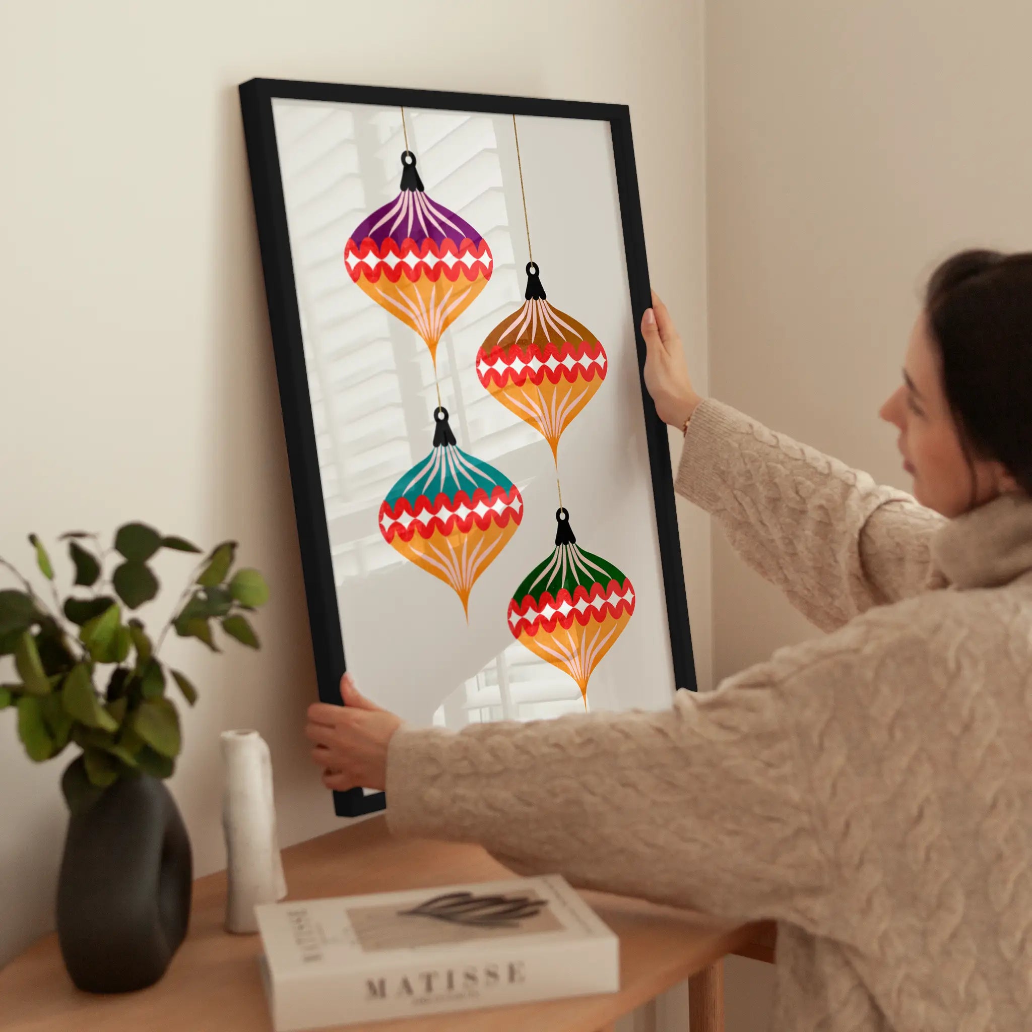 Christmas Ornament No2 wird aufgehängt