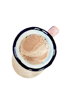 Illustration einer Kaffeetasse in Rosa und Blau auf weißem Hintergrund.