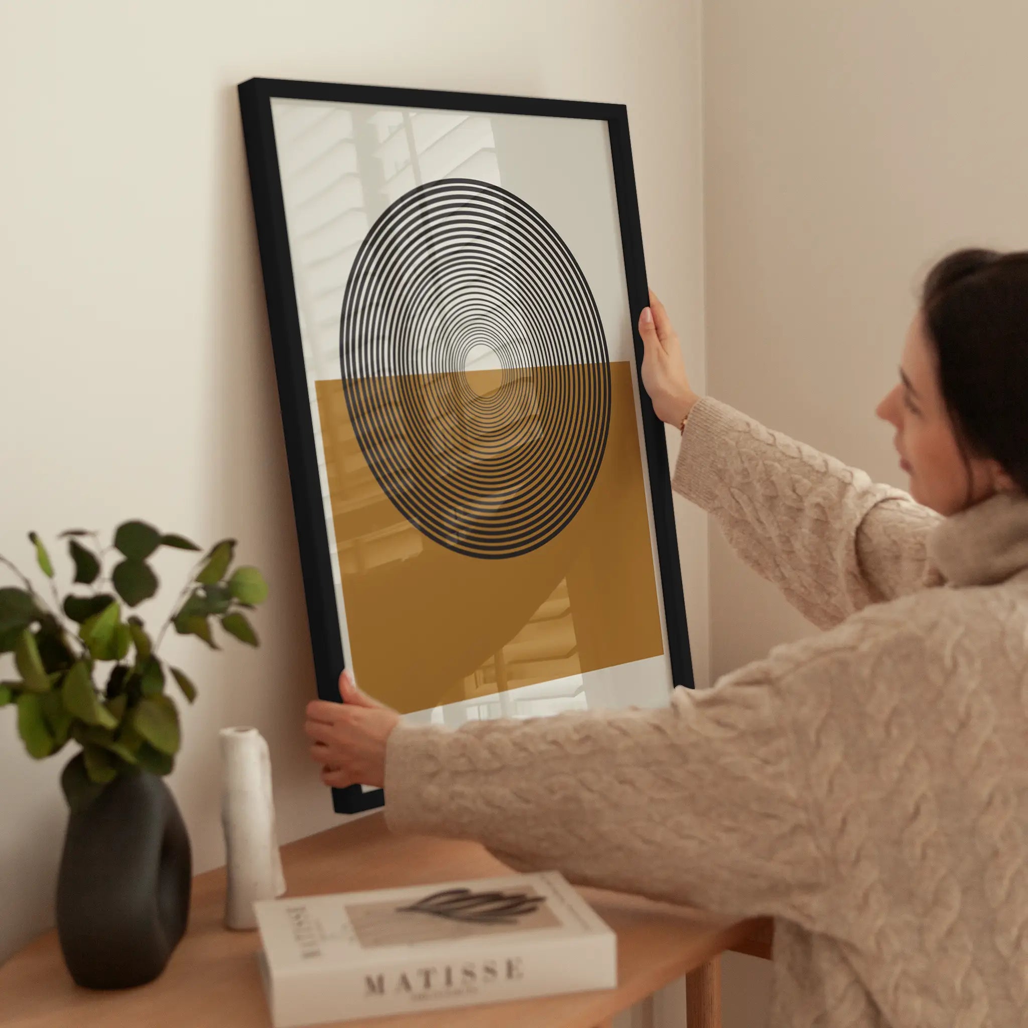 Concentric Reflections wird aufgehängt