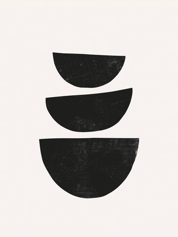 Grafische Illustration mit drei schwarzen, übereinander liegenden, halbkreisförmigen Schalen auf hellgrauem Hintergrund.