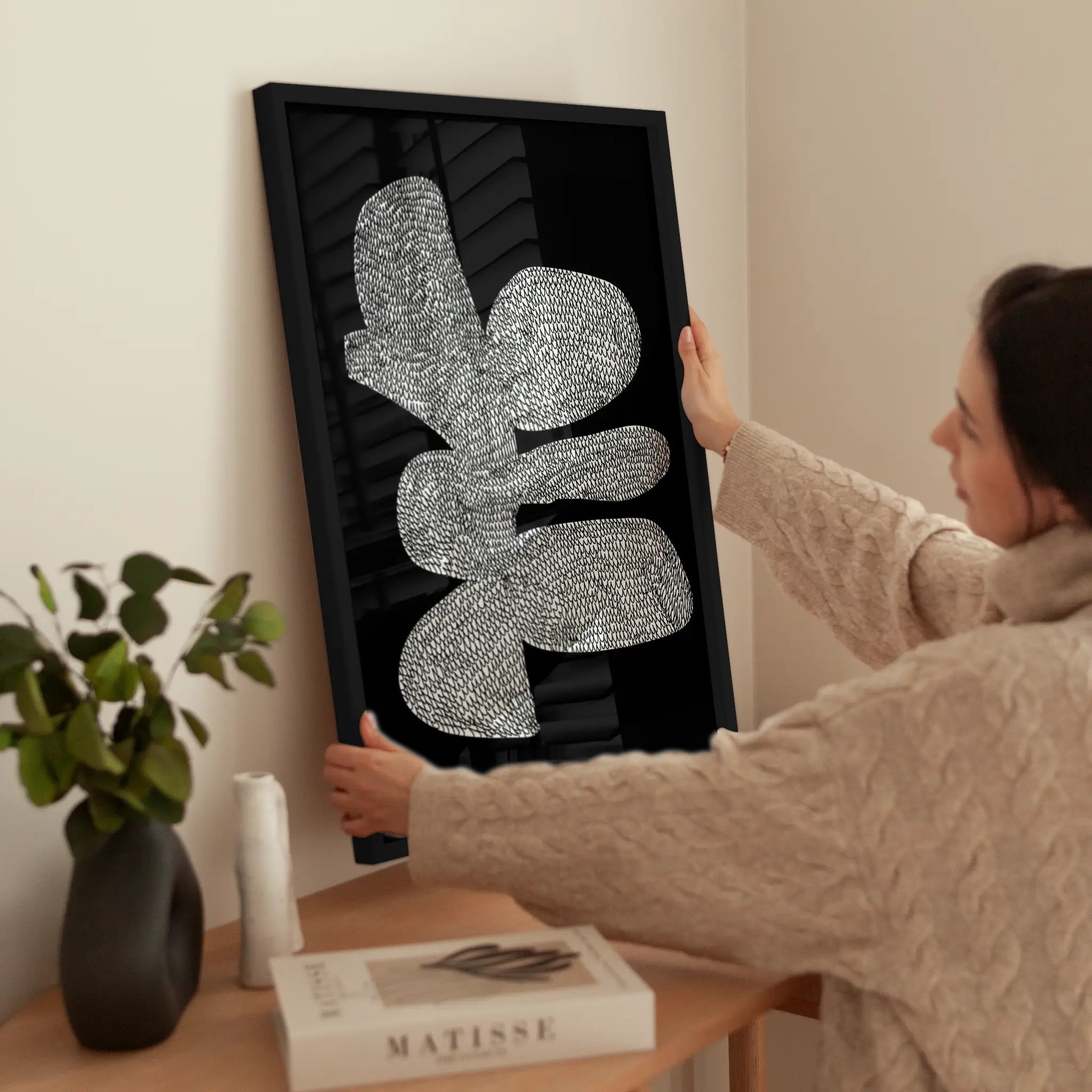 Graphic Flower Craft wird aufgehängt