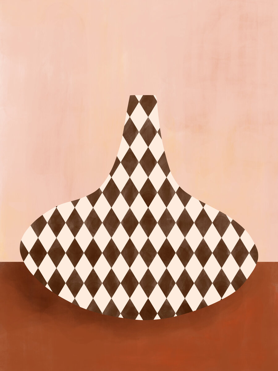 Illustration einer Vase mit braunem Rautenmuster auf einem braunen Tisch vor rosa Hintergrund.
