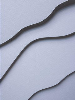 Poster mit wellenförmigen Linien auf einem hellgrauen Hintergrund.