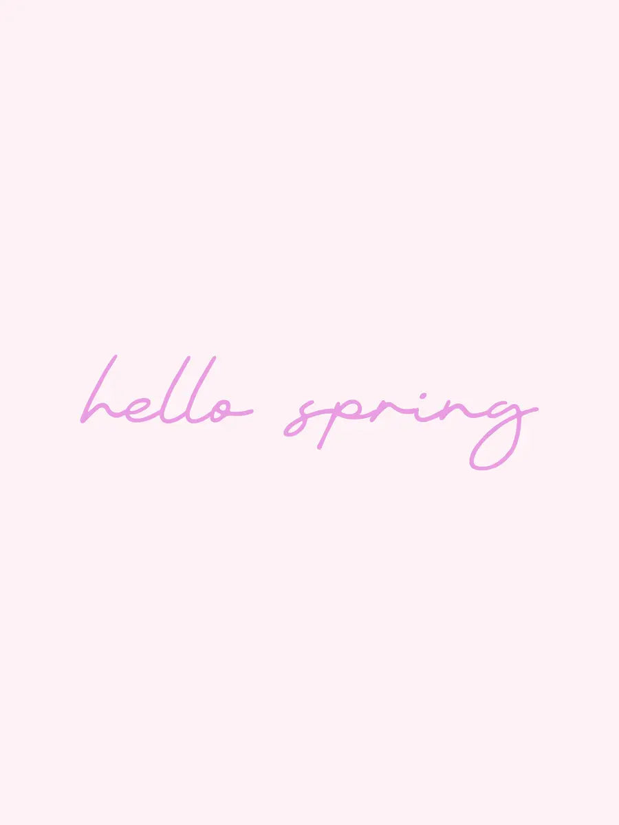 Ein minimalistisches Poster mit dem rosa handgeschriebenen Schriftzug hello spring auf hellrosa Grund.