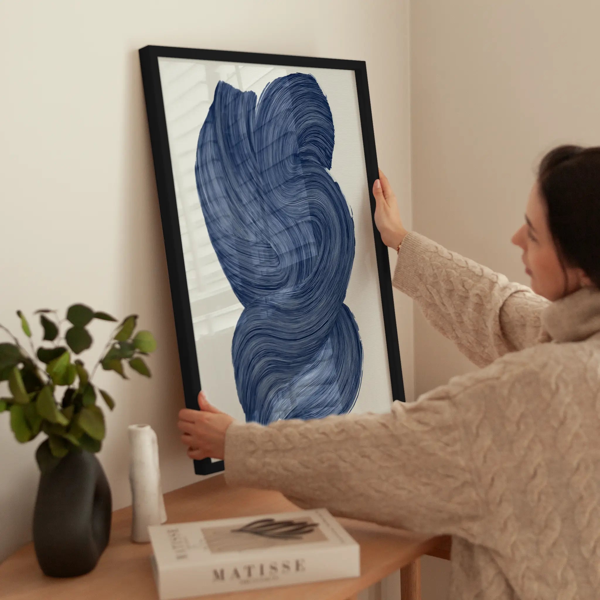 Indigo Drift No2 wird aufgehängt