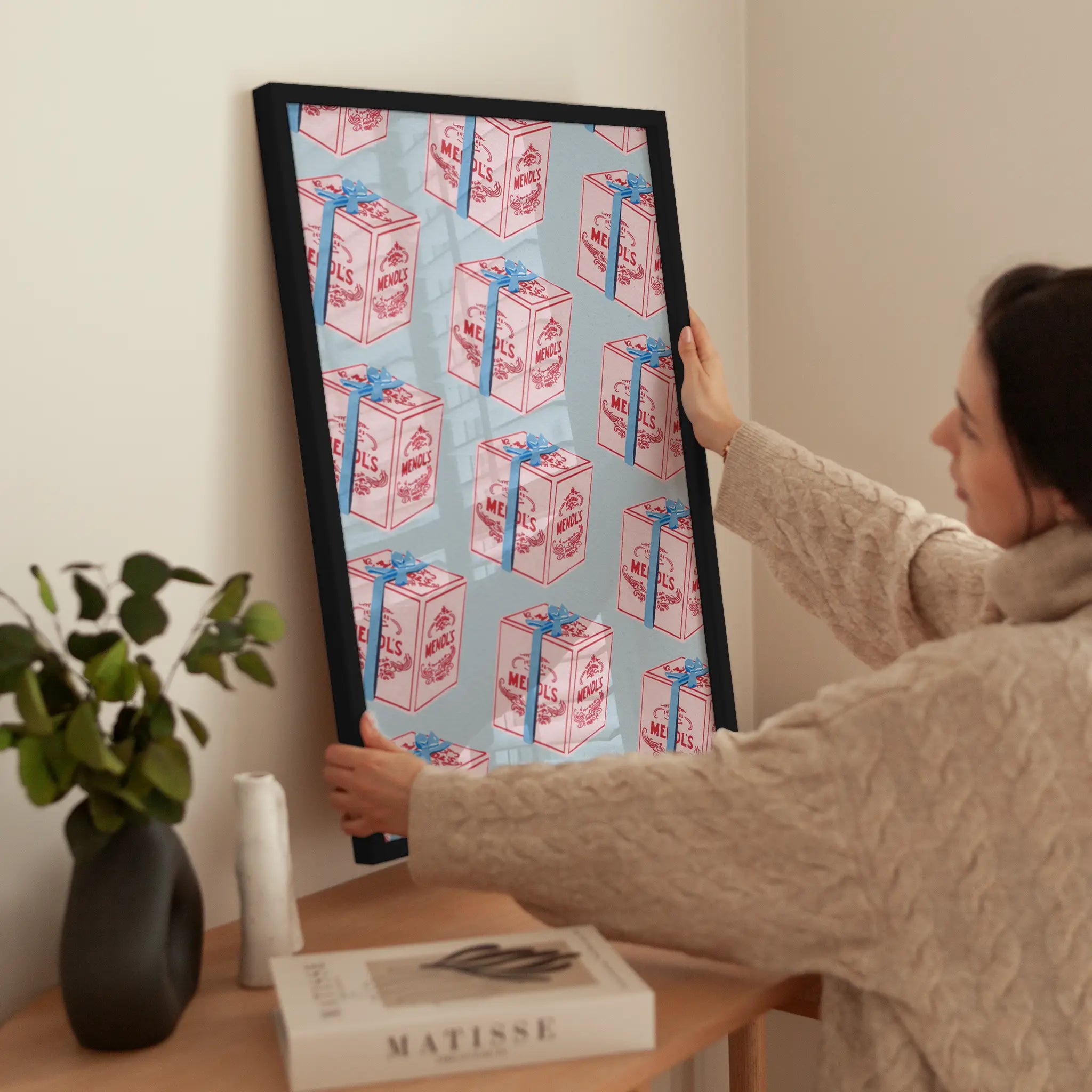 Mendls Boxes wird aufgehängt