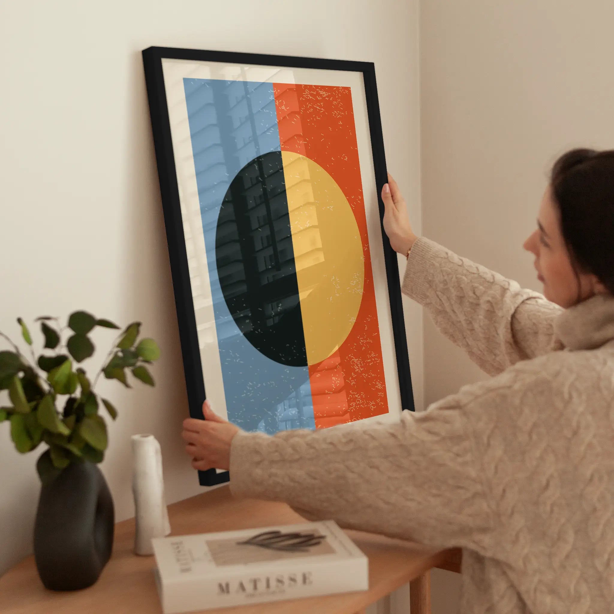 Minimal Abstract Shapes Series No1 wird aufgehängt