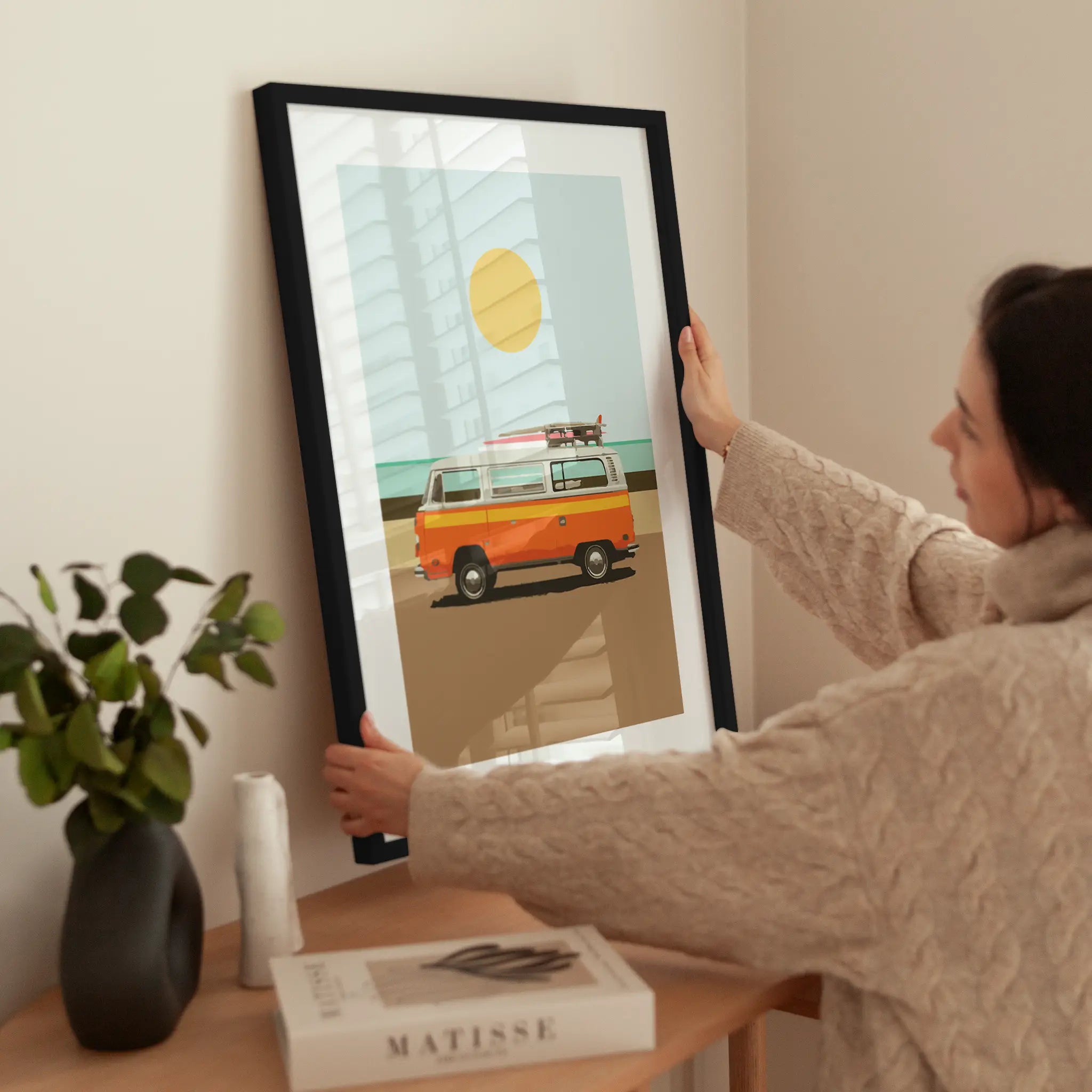 Orange Van wird aufgehängt