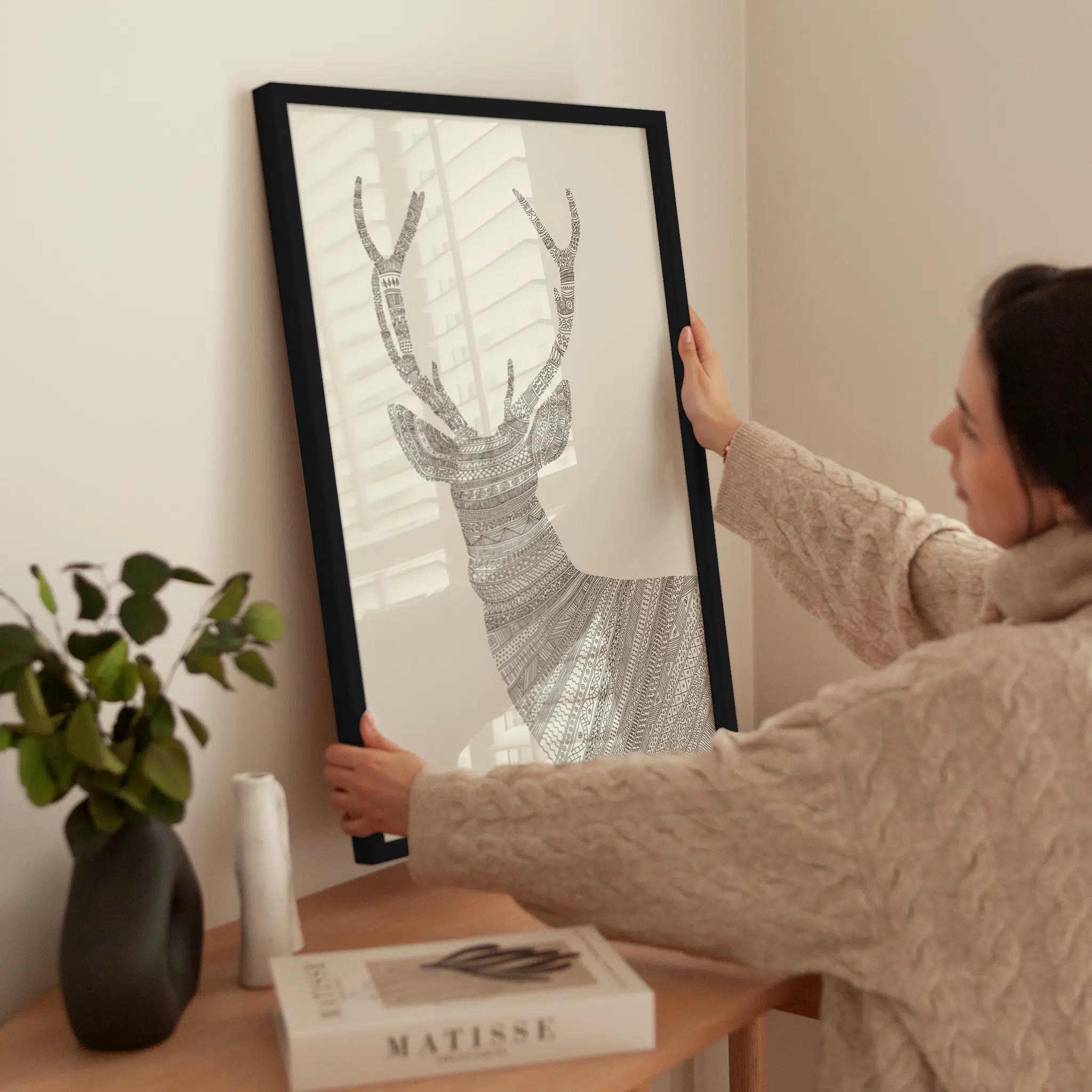 Patterned Deer wird aufgehängt