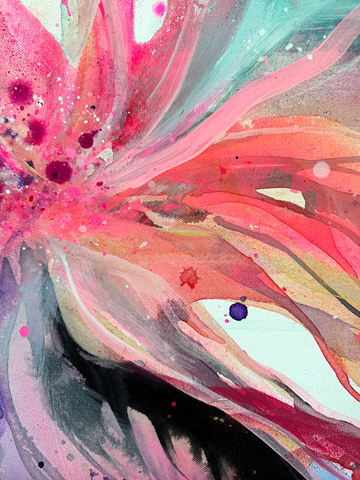 Abstrakte Darstellung einer Blume in Rosa- und Pastelltönen.