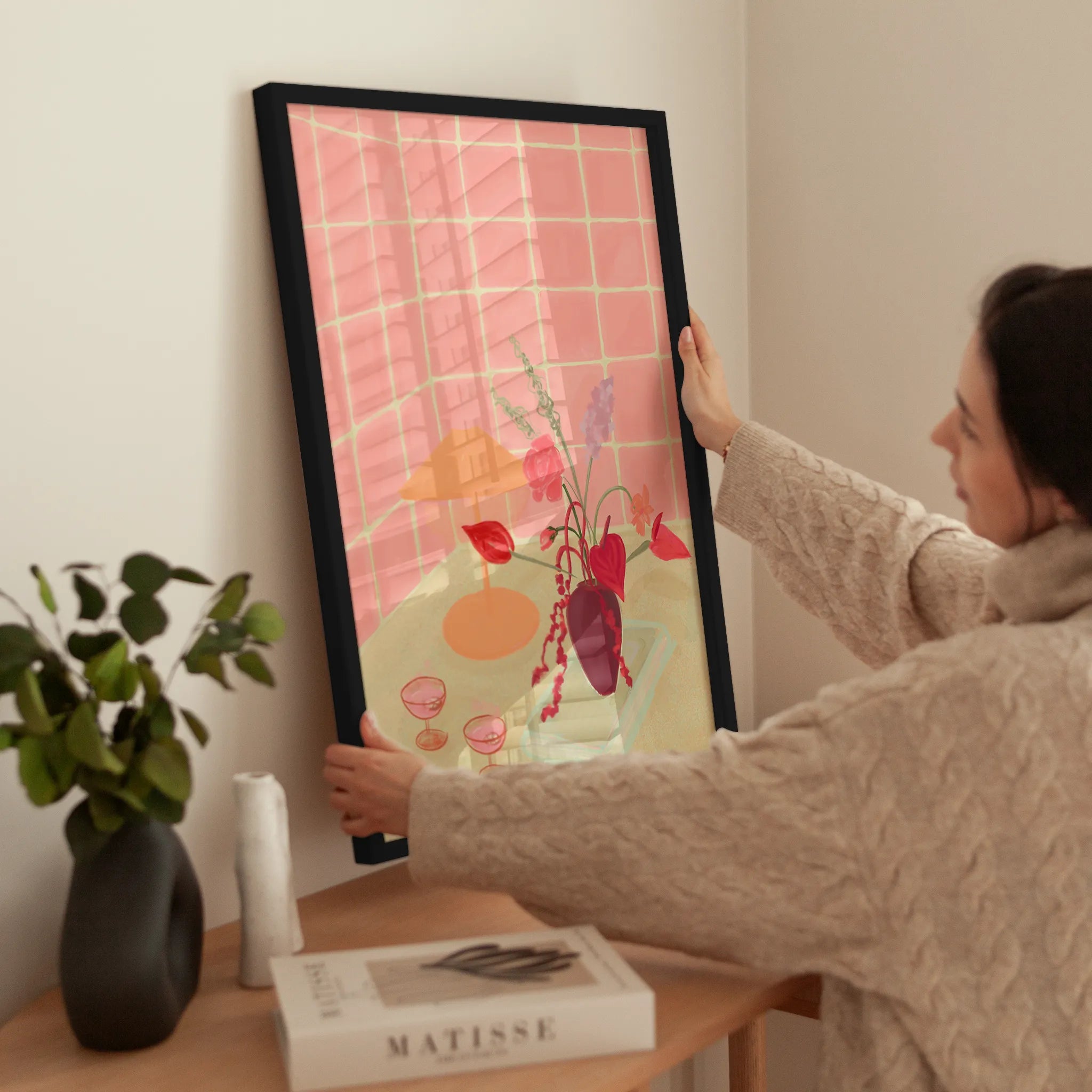 Pink Tiled Bathroom wird aufgehängt