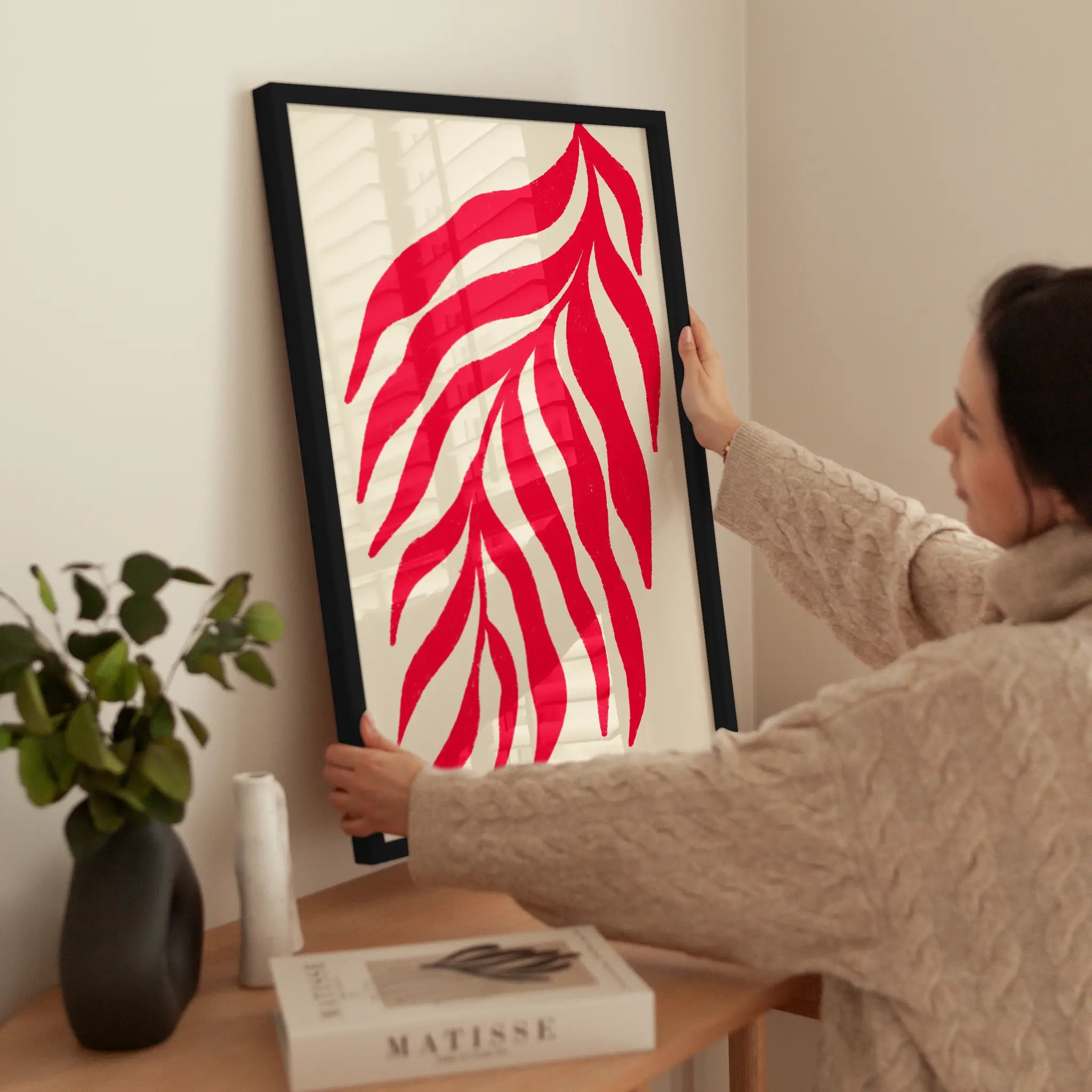 Red Wavy Leaf wird aufgehängt