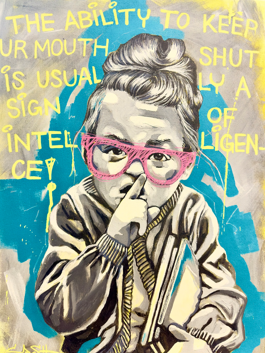 Ein Kind mit pinker Brille und einem Zitat in Gelb auf einem farbenfrohen Hintergrund.