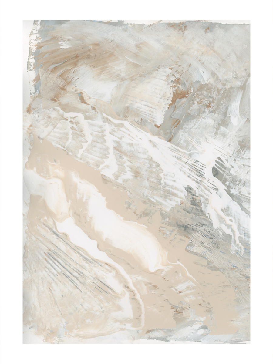 Abstraktes Kunstposter mit sanften Pinselstrichen in Beige und Weiß.