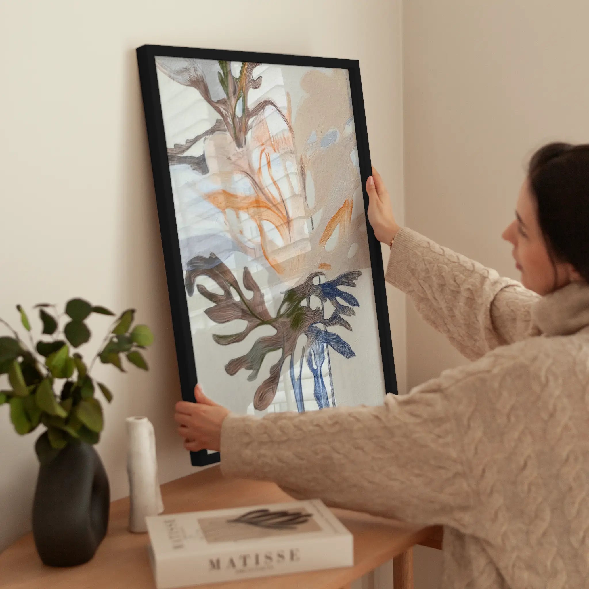 Soft Floral Abstract wird aufgehängt
