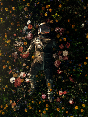 Ein Astronaut liegt auf einer Wiese voller bunter Blumen.