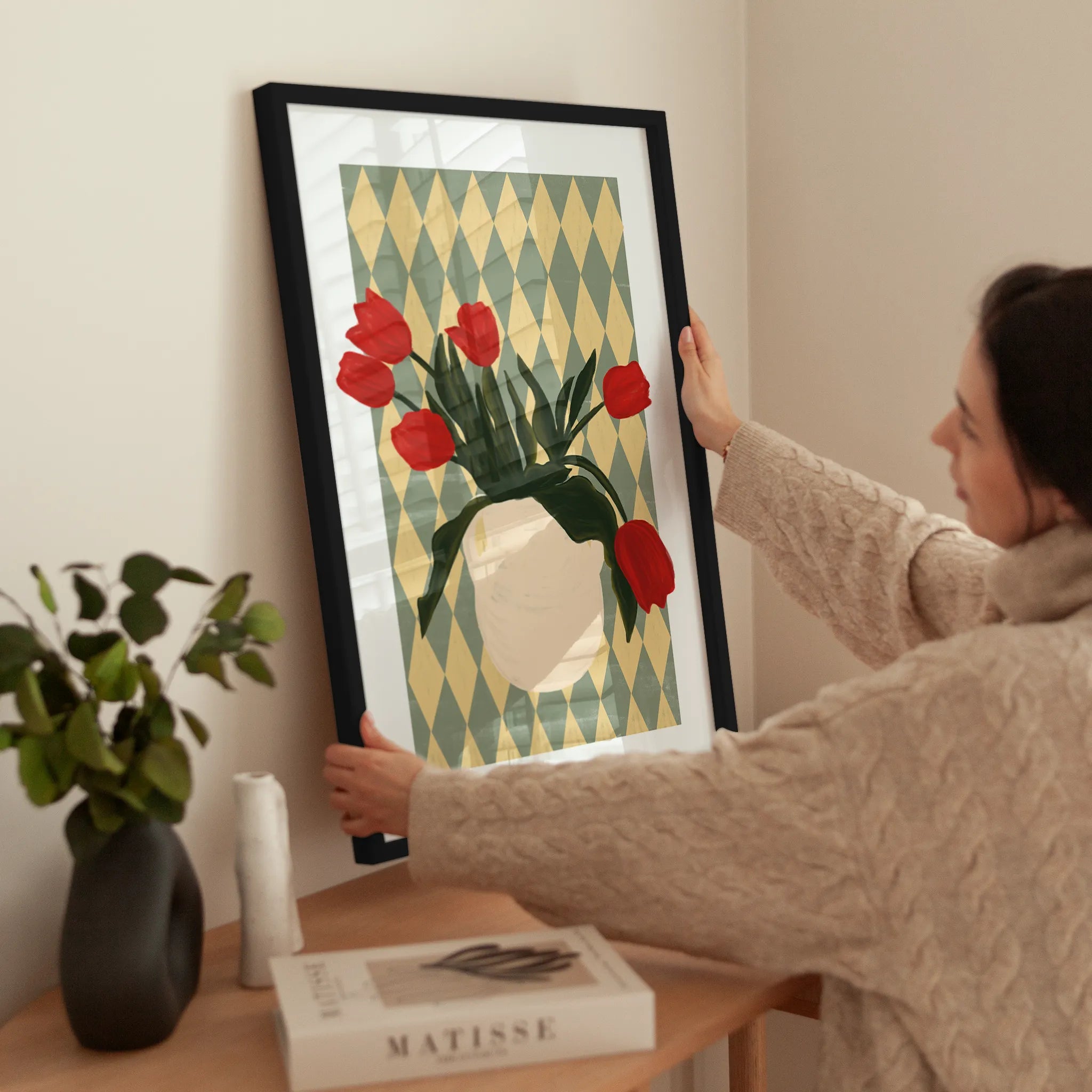 Tulips in a Vase wird aufgehängt