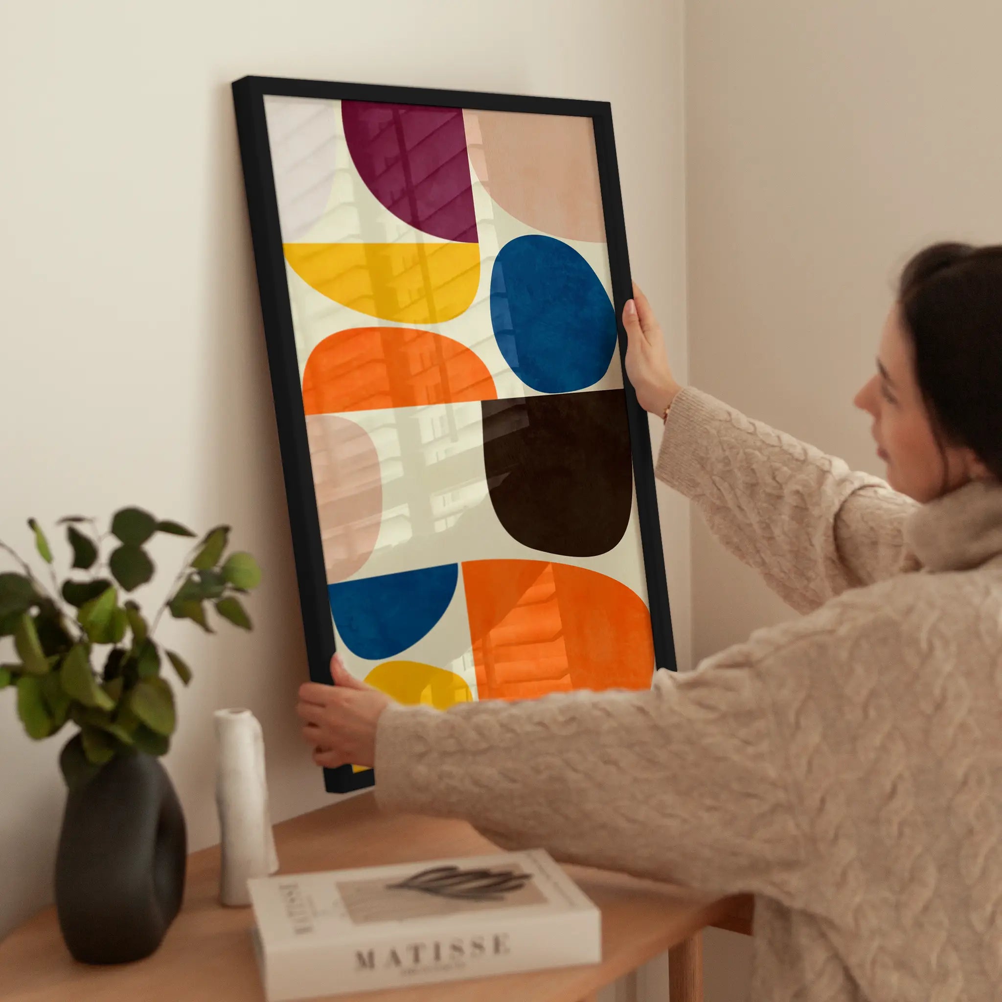 Vivid Bauhaus wird aufgehängt