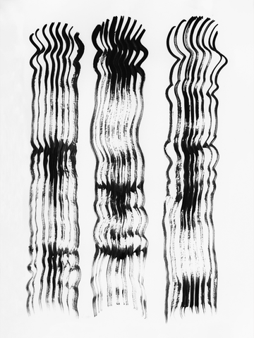 Schwarz-weiß-Illustration mit drei abstrakten Figuren mit gewellten Linien auf weißem Hintergrund.