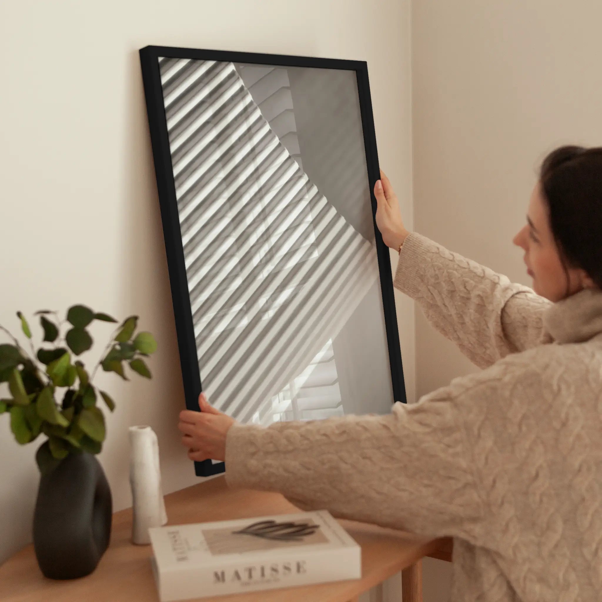 Wavy Paper wird aufgehängt