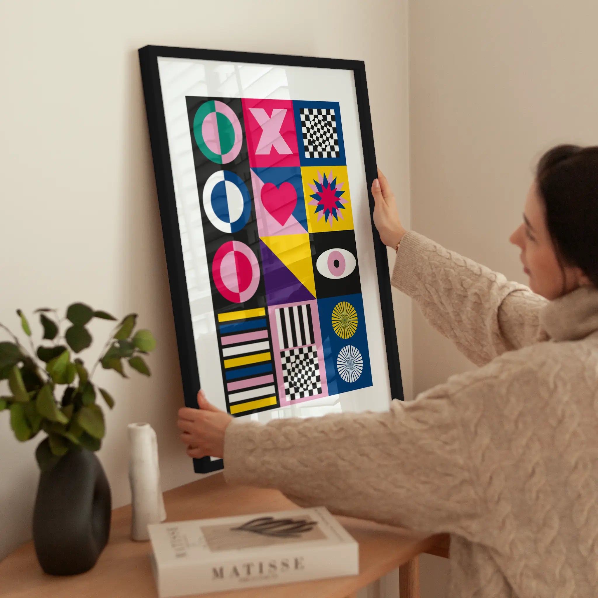 XO Geometric wird aufgehängt