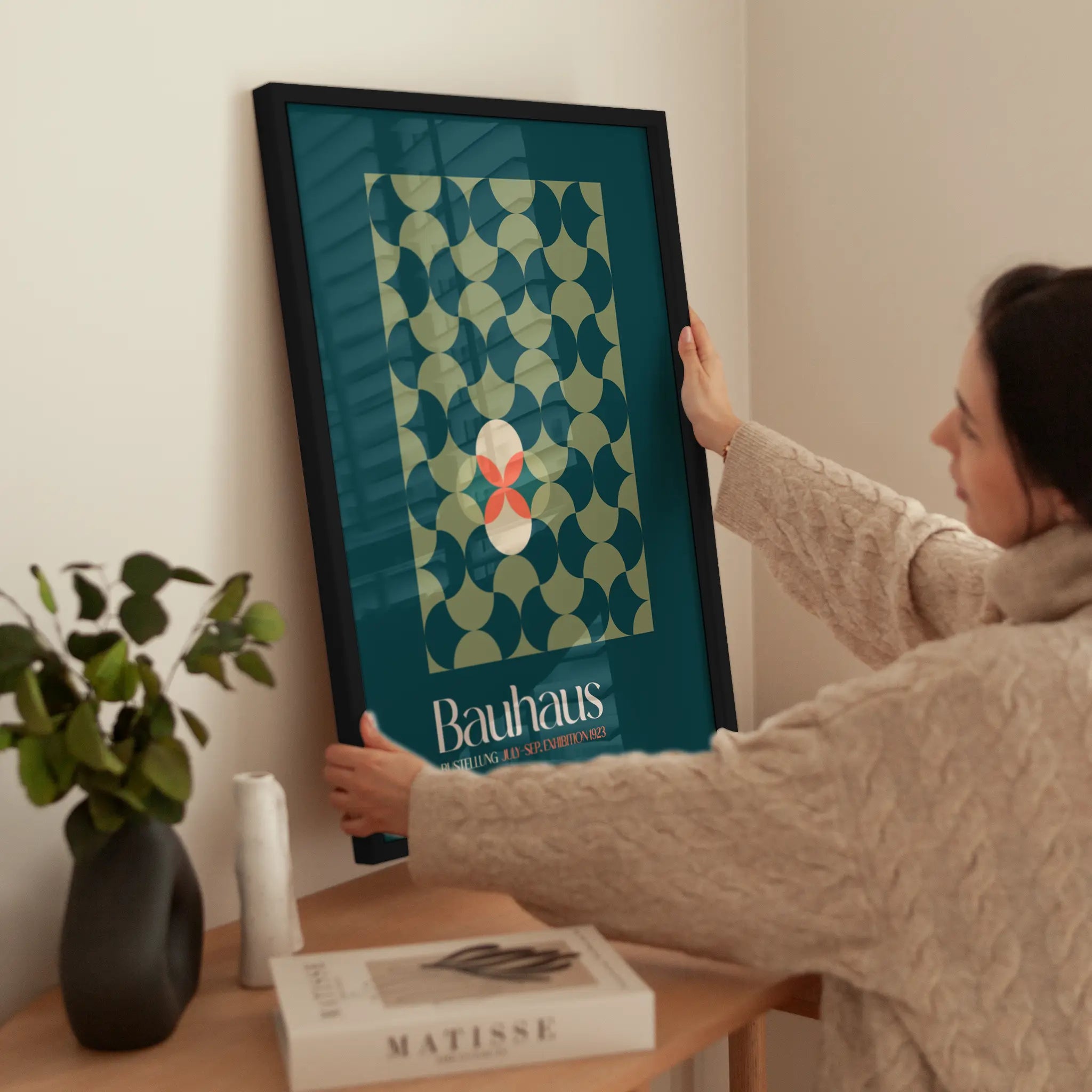 Yeni wird aufgehängt