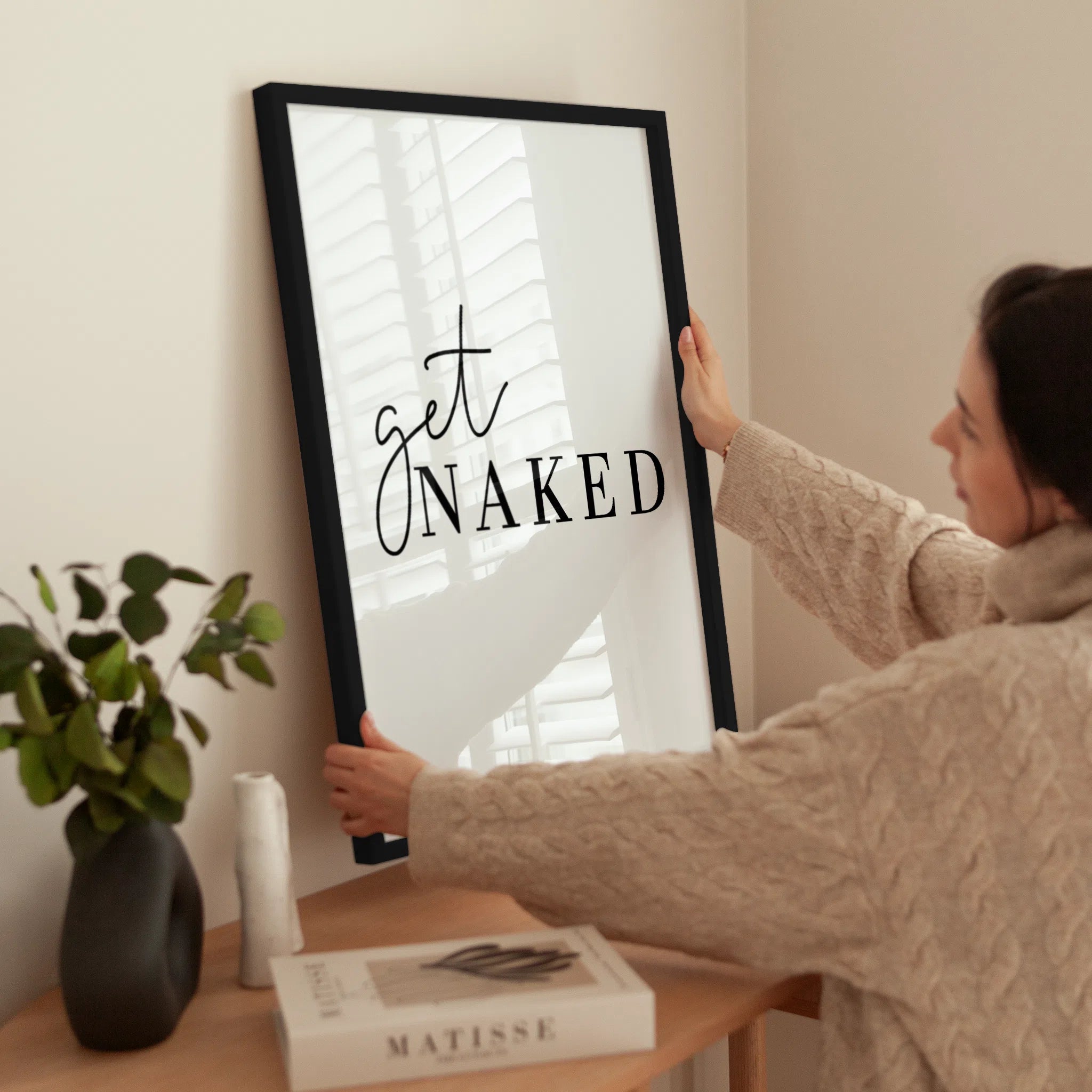 Get Naked No1 wird aufgehängt